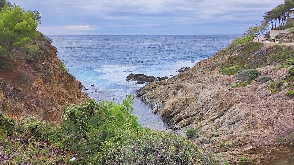 Photos of Playa del Cau del Llop: Cala Mite